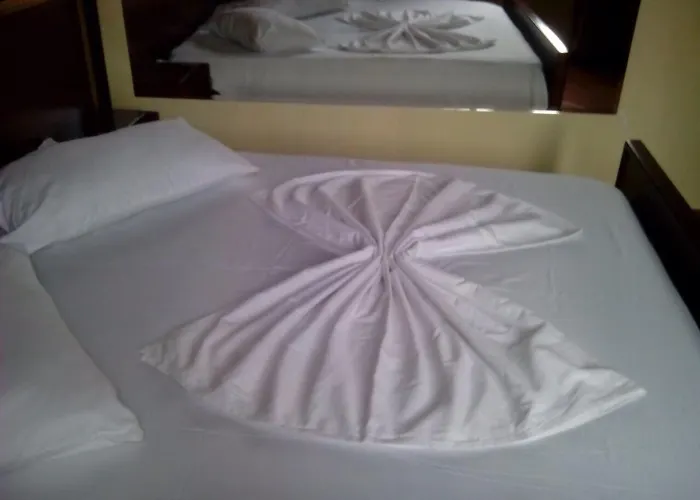 Deja 3* ティラナ