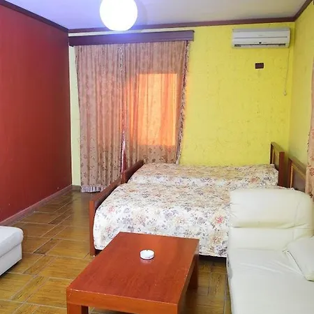 Hotell Deja 3*